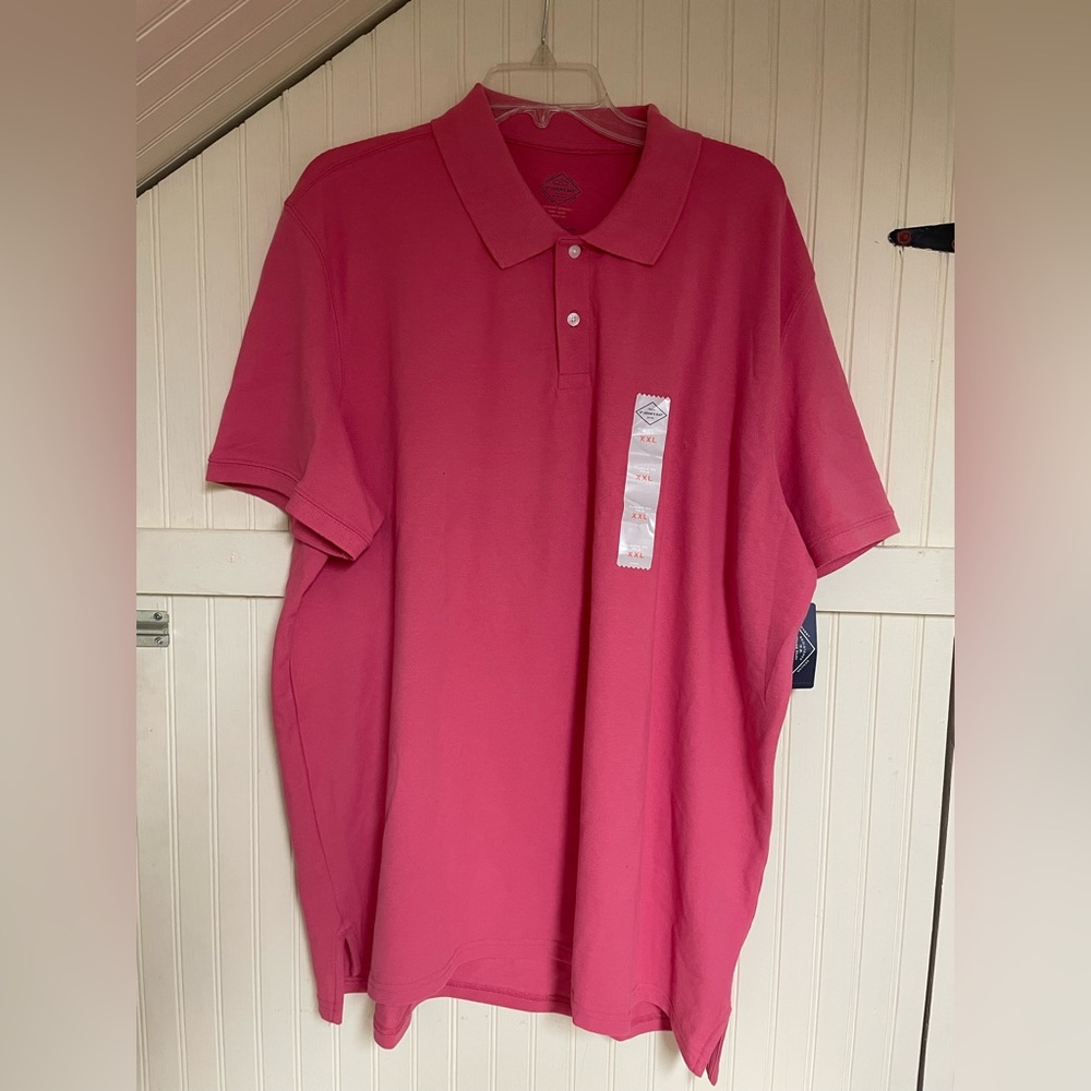 St. John’s Bay XXL Men’s Polo Shirt.
New with tags